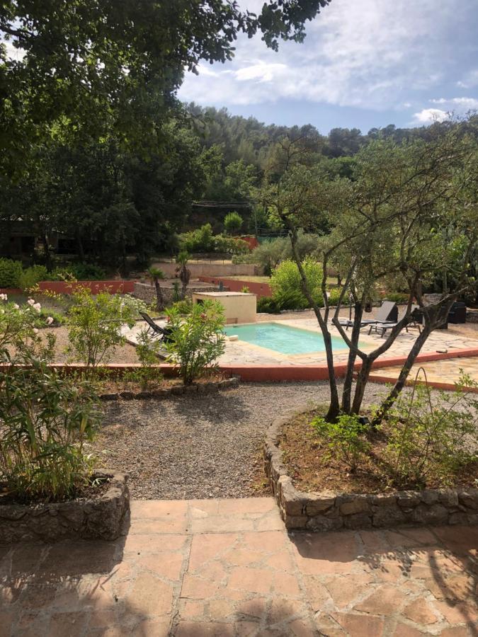 Les Mazets De La Cascade Apartamento Salernes Exterior foto